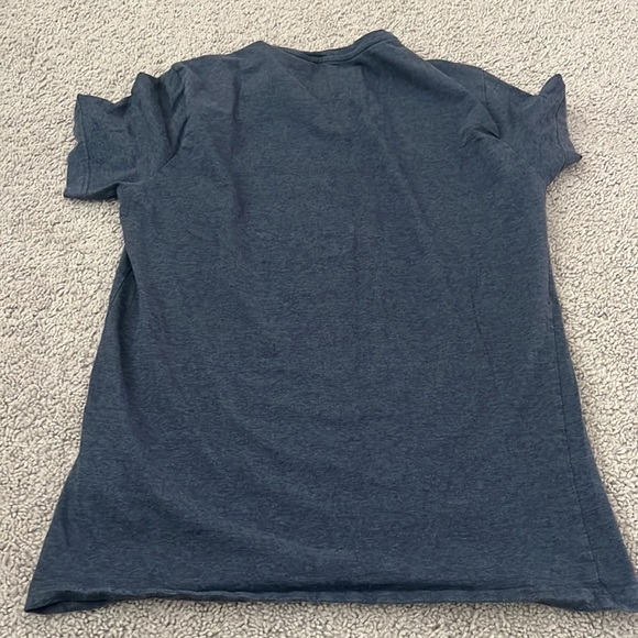 H&M basic tshirt - Picture 2 of 3
